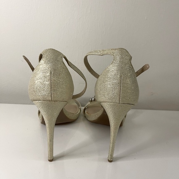 Zigi Soho gold metallic embellished strappy heeled sandal stiletto. Size 10. - Picture 3 of 8